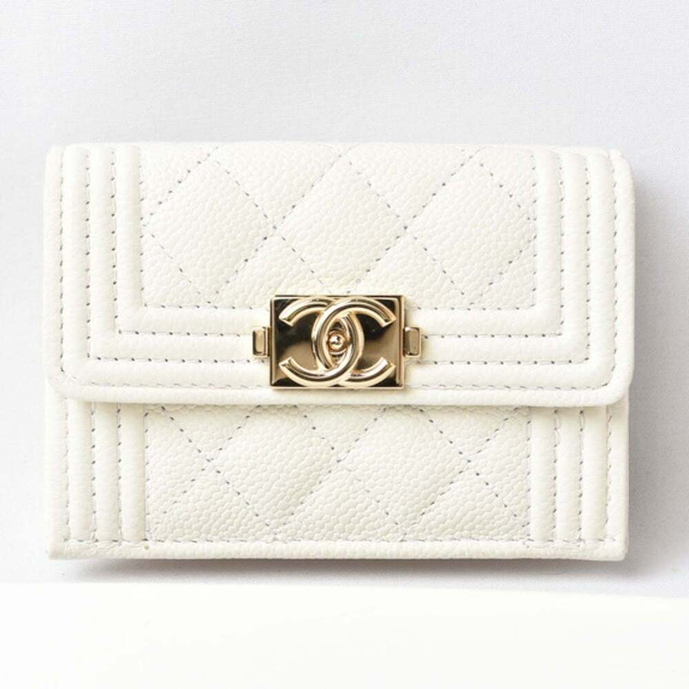 CHANEL White Caviar Leather Wallet